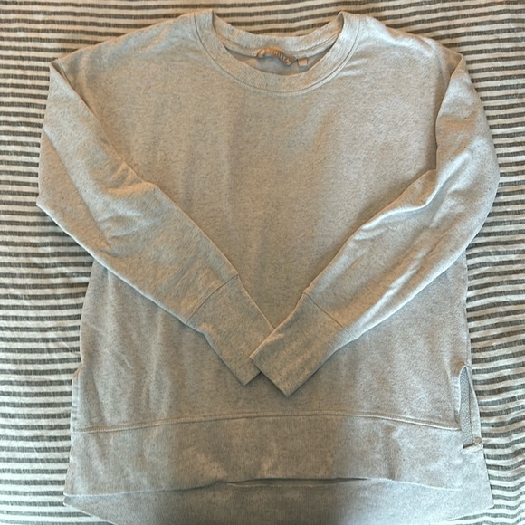 Athleta Sweatshirt - Picture 1 of 5